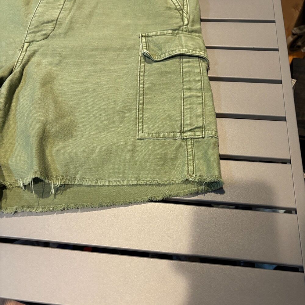 Madewell Cut Off Cargo Shorts Womens 29 Green Denim Raw Hem Regular Button Fly - Picture 5 of 11